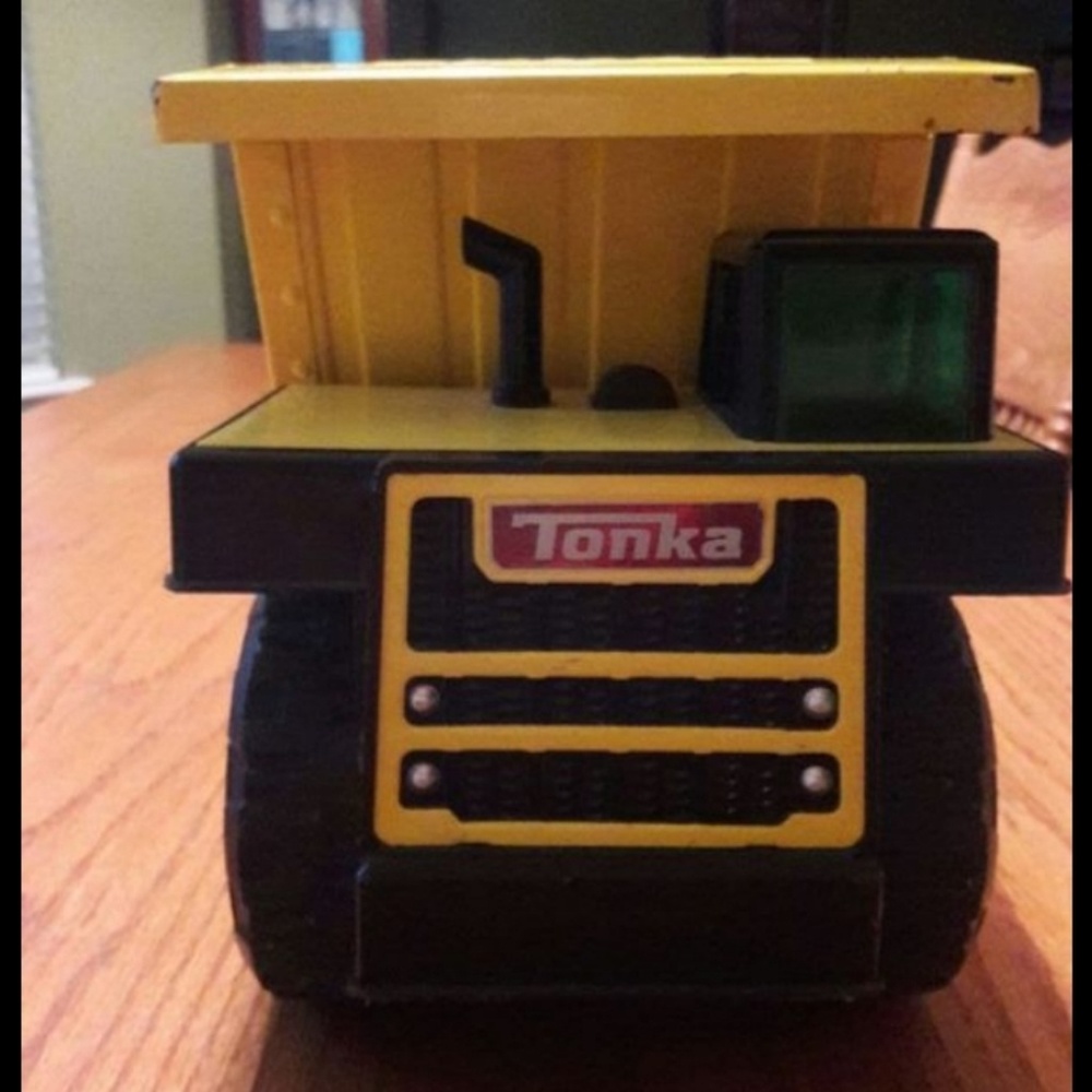 Antique Tonka Dump Truck - Picture 2 of 4